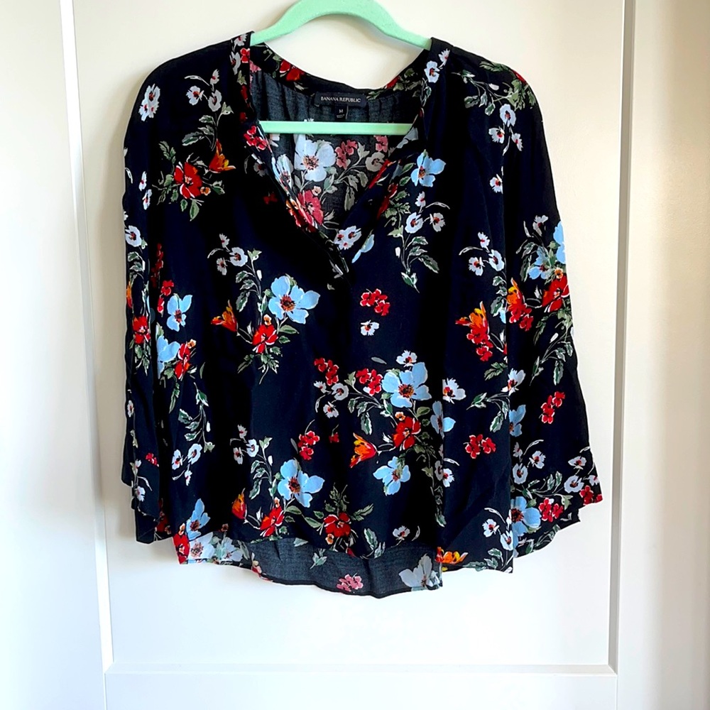 Banana Republic Flowy Long Sleeve Top